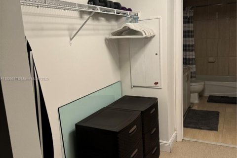 Купить кондоминиум в Майами, Флорида 2 спальни, 97.36м2, № 1934166 - фото 17