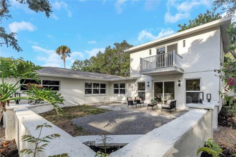 House in Belleair Bluffs, Florida 4 bedrooms, 232.72 sq.m. № 1686978 - photo 9