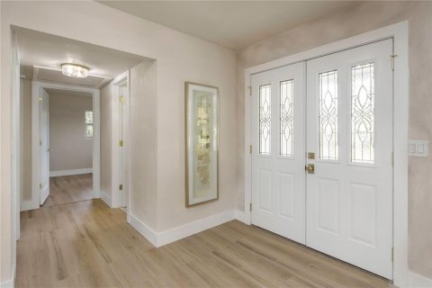 House in Belleair Bluffs, Florida 4 bedrooms, 232.72 sq.m. № 1686978 - photo 15