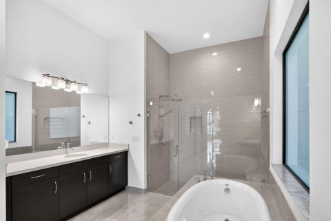 House in Boynton Beach, Florida 4 bedrooms, 307.69 sq.m. № 2190259 - photo 14