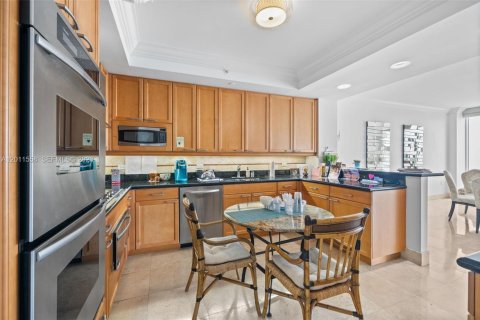 Condo in Aventura, Florida, 2 bedrooms  № 2075294 - photo 13