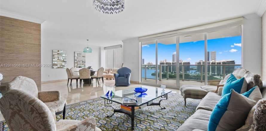 Condo in Aventura, Florida, 2 bedrooms  № 2075294
