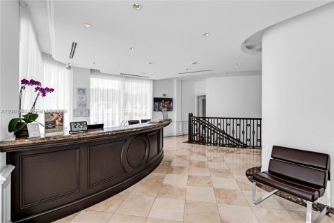 Condo in Aventura, Florida, 2 bedrooms  № 2075294 - photo 30