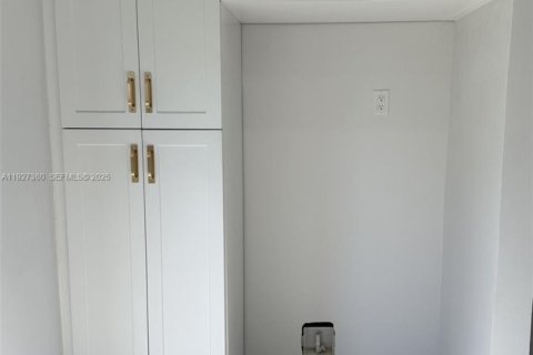 Купить виллу или дом в Майами, Флорида 3 спальни, 119.01м2, № 1986259 - фото 5