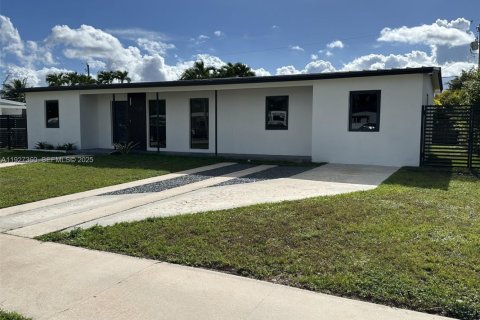 Купить виллу или дом в Майами, Флорида 3 спальни, 119.01м2, № 1986259 - фото 20