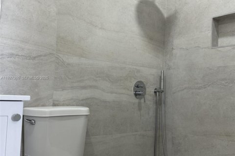 Купить виллу или дом в Майами, Флорида 3 спальни, 119.01м2, № 1986259 - фото 13