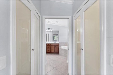 Condo in Bradenton, Florida, 2 bedrooms  № 1851135 - photo 24