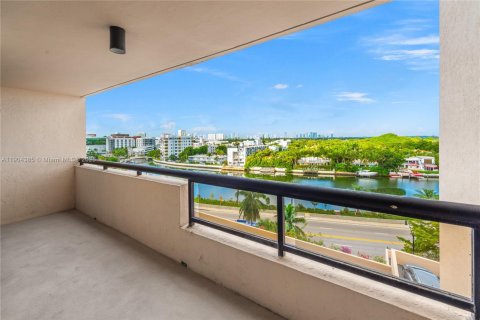 Condo à Miami Beach, Floride, 1 chambre  № 2019278