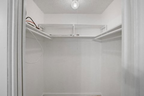 Casa en venta en Fort Lauderdale, Florida, 3 dormitorios, 113.15 m2 № 2246512 - foto 15