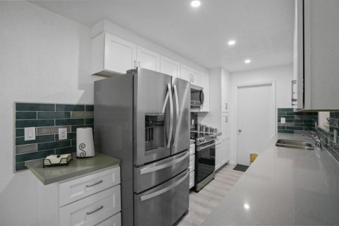 Casa en venta en Fort Lauderdale, Florida, 3 dormitorios, 113.15 m2 № 2246512 - foto 2