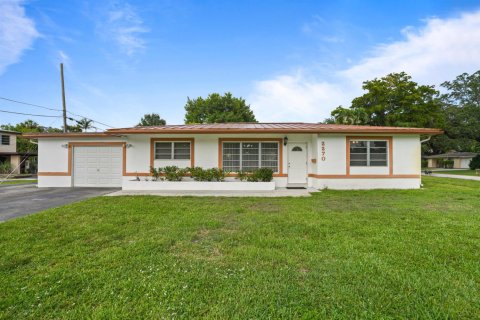 Casa en Fort Lauderdale, Florida 3 dormitorios, 113.15 m2 № 2246512