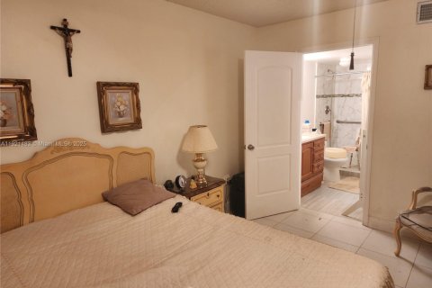 Купить кондоминиум в Пемброк-Пайнс, Флорида 2 спальни, 79.15м2, № 1975848 - фото 6