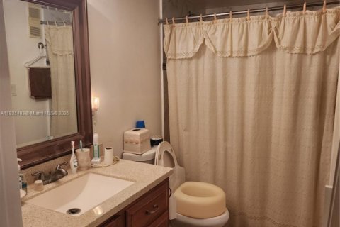 Купить кондоминиум в Пемброк-Пайнс, Флорида 2 спальни, 79.15м2, № 1975848 - фото 8