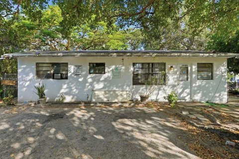Propiedad comercial en Hollywood, Florida 166.3 m2 № 2031254