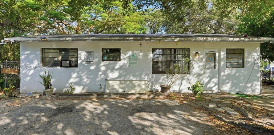 Propiedad comercial en Hollywood, Florida 166.3 m2 № 2031254