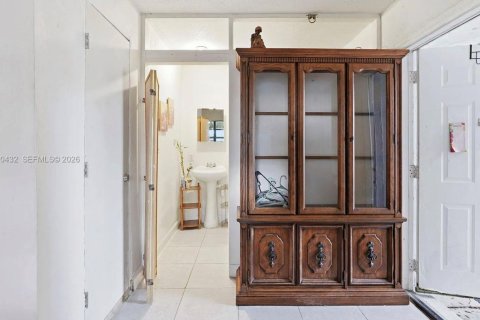 Propiedad comercial en venta en Hollywood, Florida, 166.3 m2 № 2031254 - foto 3