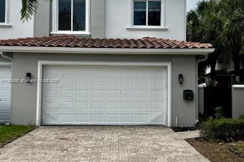 Adosado en alquiler en Fort Lauderdale, Florida, 3 dormitorios, 200.85 m2 № 1941187 - foto 1