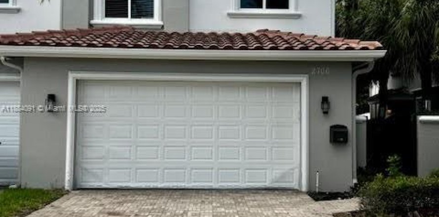 Adosado en Fort Lauderdale, Florida 3 dormitorios, 200.85 m2 № 1941187