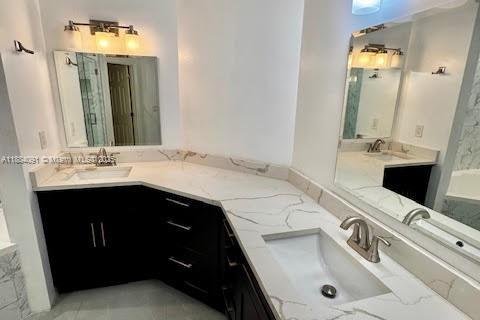 Adosado en alquiler en Fort Lauderdale, Florida, 3 dormitorios, 200.85 m2 № 1941187 - foto 17