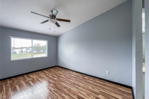 Townhouse in Davenport, Florida 3 bedrooms, 139.35 sq.m. № 2229167 - photo 9