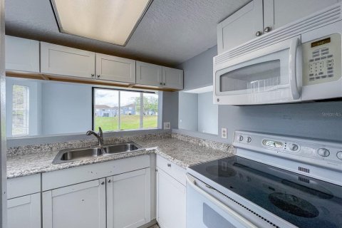 Townhouse in Davenport, Florida 3 bedrooms, 139.35 sq.m. № 2229167 - photo 5
