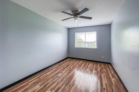 Townhouse in Davenport, Florida 3 bedrooms, 139.35 sq.m. № 2229167 - photo 8