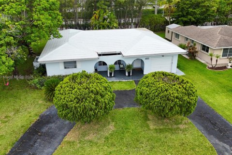 Casa en venta en Tamarac, Florida, 3 dormitorios, 135.17 m2 № 1696822 - foto 23