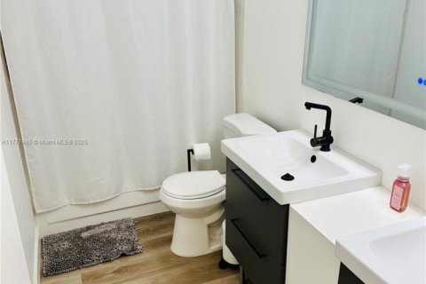 Casa en venta en Tamarac, Florida, 3 dormitorios, 135.17 m2 № 1696822 - foto 15