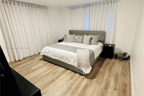 Casa en venta en Tamarac, Florida, 3 dormitorios, 135.17 m2 № 1696822 - foto 18