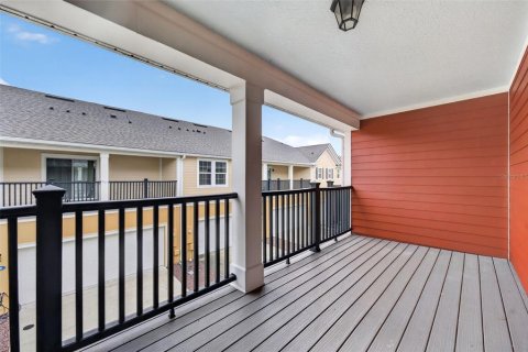 Townhouse in Winter Springs, Florida 3 bedrooms, 133.31 sq.m. № 2152312 - photo 24