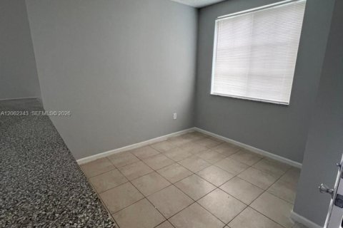 Copropriété à louer à Tamarac, Floride: 1 chambre, 64.2 m2 № 2270377 - photo 3
