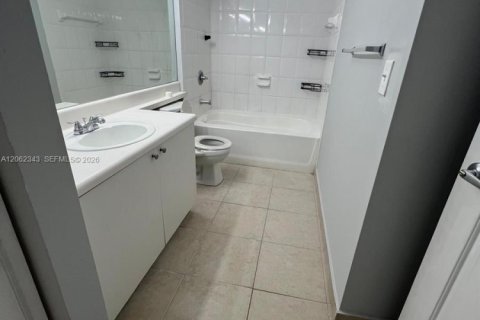 Copropriété à louer à Tamarac, Floride: 1 chambre, 64.2 m2 № 2270377 - photo 9