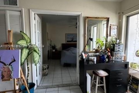 Condo in Miami Beach, Florida, 1 bedroom  № 1865068 - photo 7