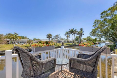 House in Port Charlotte, Florida 3 bedrooms, 135.27 sq.m. № 1571460 - photo 28