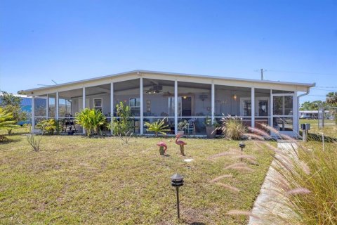 House in Port Charlotte, Florida 3 bedrooms, 135.27 sq.m. № 1571460 - photo 25