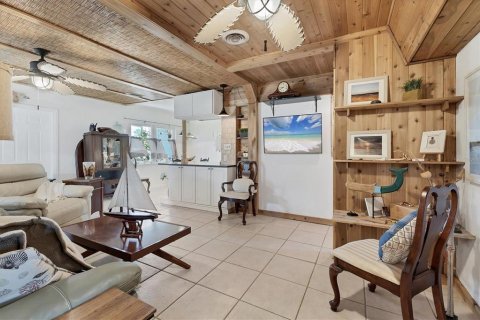 House in Port Charlotte, Florida 3 bedrooms, 135.27 sq.m. № 1571460 - photo 6