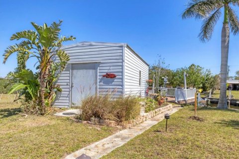 House in Port Charlotte, Florida 3 bedrooms, 135.27 sq.m. № 1571460 - photo 26