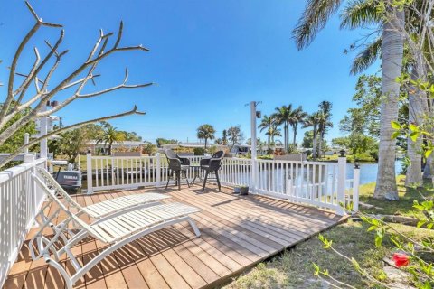 House in Port Charlotte, Florida 3 bedrooms, 135.27 sq.m. № 1571460 - photo 27