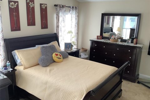 House in Orlando, Florida 3 bedrooms, 129.88 sq.m. № 2120168 - photo 9