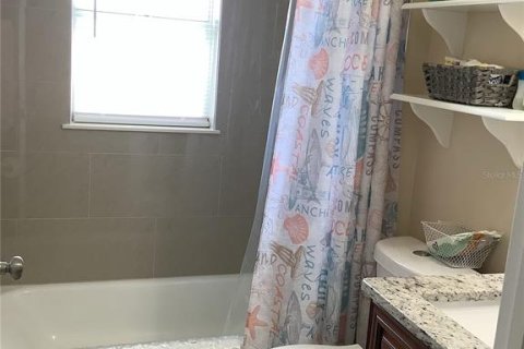 House in Orlando, Florida 3 bedrooms, 129.88 sq.m. № 2120168 - photo 7