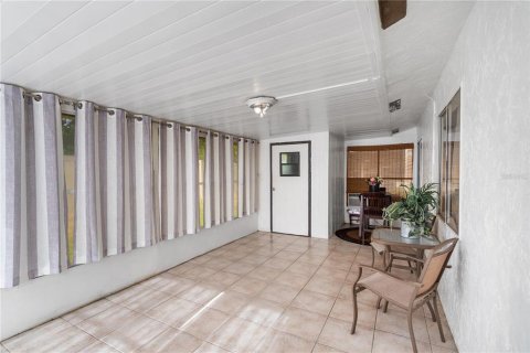 Condo in Tavares, Florida, 3 bedrooms  № 1853659 - photo 17