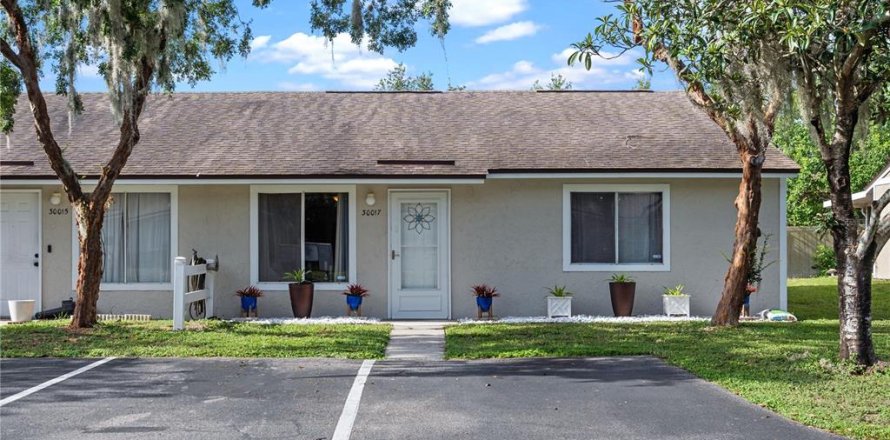 Condo in Tavares, Florida, 3 bedrooms  № 1853659