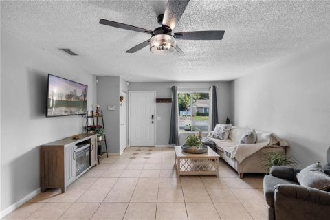 Condo in Tavares, Florida, 3 bedrooms  № 1853659 - photo 6