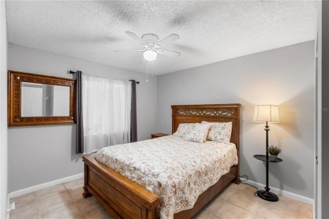 Condo in Tavares, Florida, 3 bedrooms  № 1853659 - photo 12