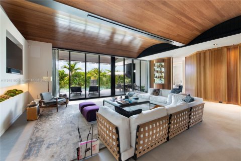 Casa en alquiler en Miami Beach, Florida, 3 dormitorios, 271.46 m2 № 1973011 - foto 8