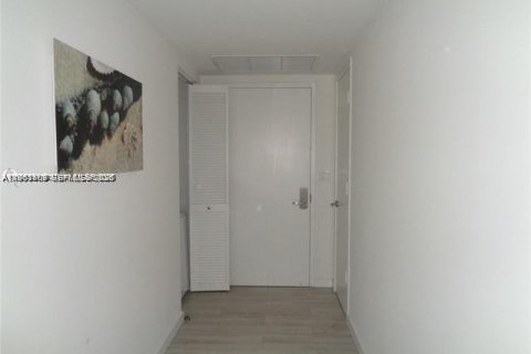 Copropriété à vendre à Hallandale Beach, Floride: 3 chambres, 161.37 m2 № 2081025 - photo 15