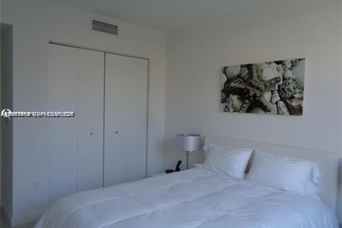 Copropriété à vendre à Hallandale Beach, Floride: 3 chambres, 161.37 m2 № 2081025 - photo 6