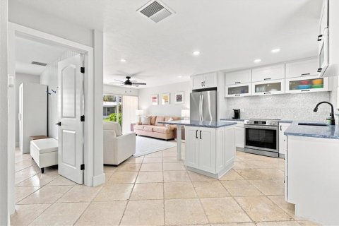 Copropriété à vendre à Sarasota, Floride: 1 chambre, 67.63 m2 № 2400926 - photo 8