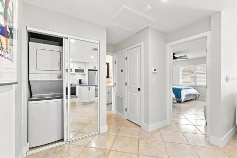 Copropriété à vendre à Sarasota, Floride: 1 chambre, 67.63 m2 № 2400926 - photo 17