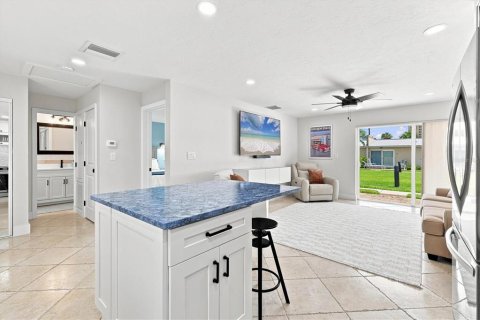 Copropriété à vendre à Sarasota, Floride: 1 chambre, 67.63 m2 № 2400926 - photo 10